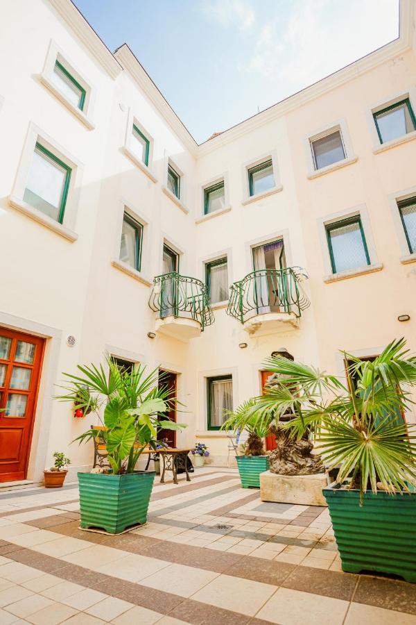 Apartma Pirano Luaran gambar