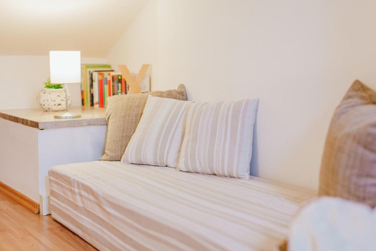 Apartma Pirano Luaran gambar